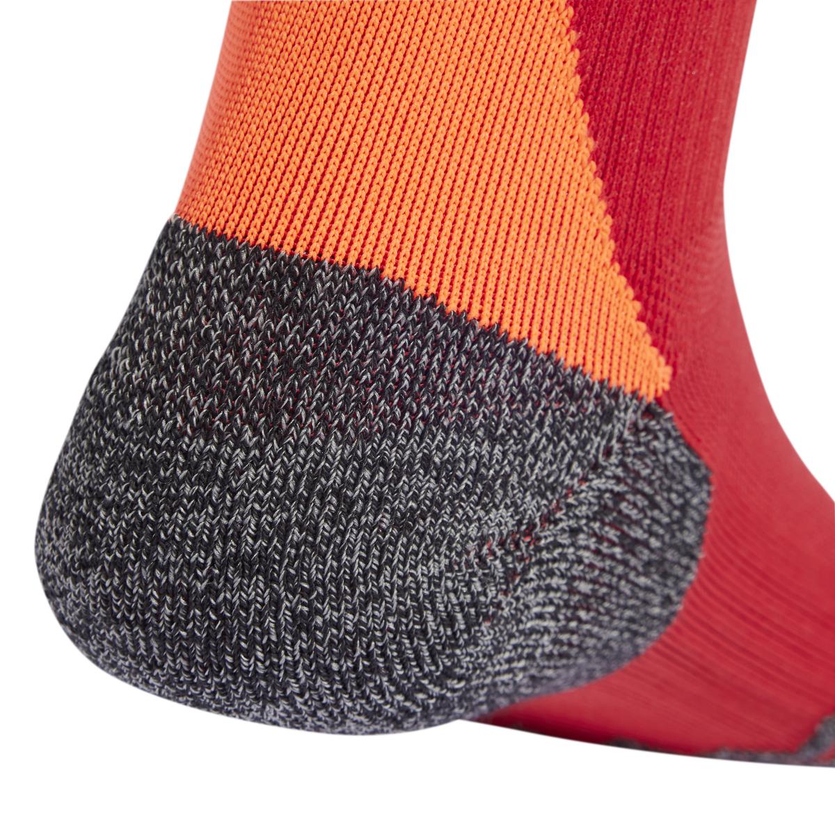 product/a/d/adidas_im8922_3_hardware_photography_detail_view_2_white.jpg