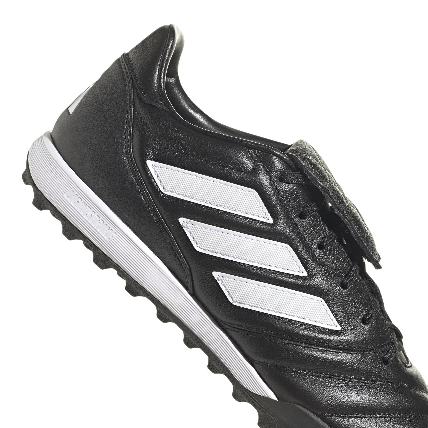 product/a/d/adidas_fz6121_9_footwear_photography_detail_view_3_white_000.jpg