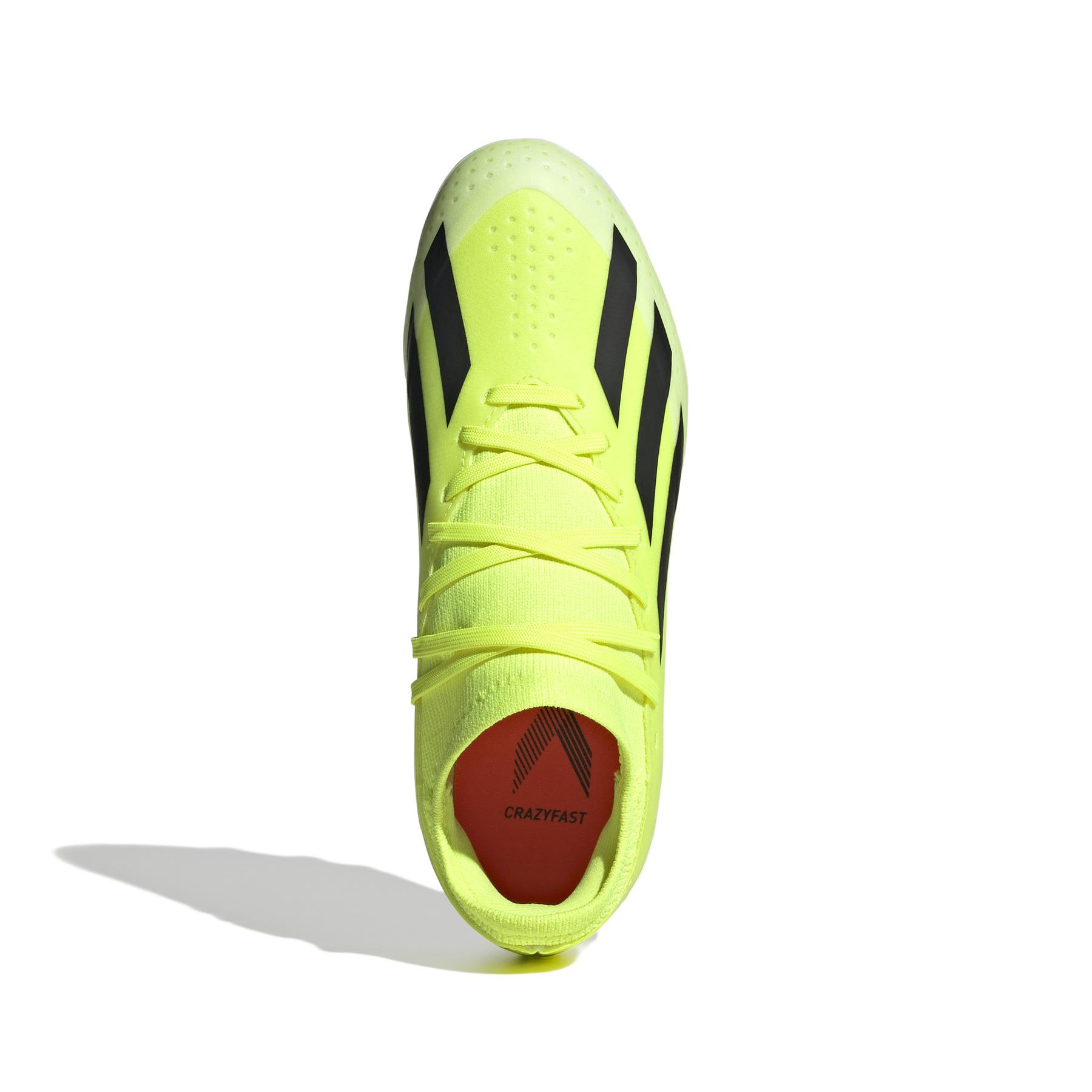 product/a/d/adidas_if0683_2_footwear_photography_top_portrait_view_white-030824.jpg