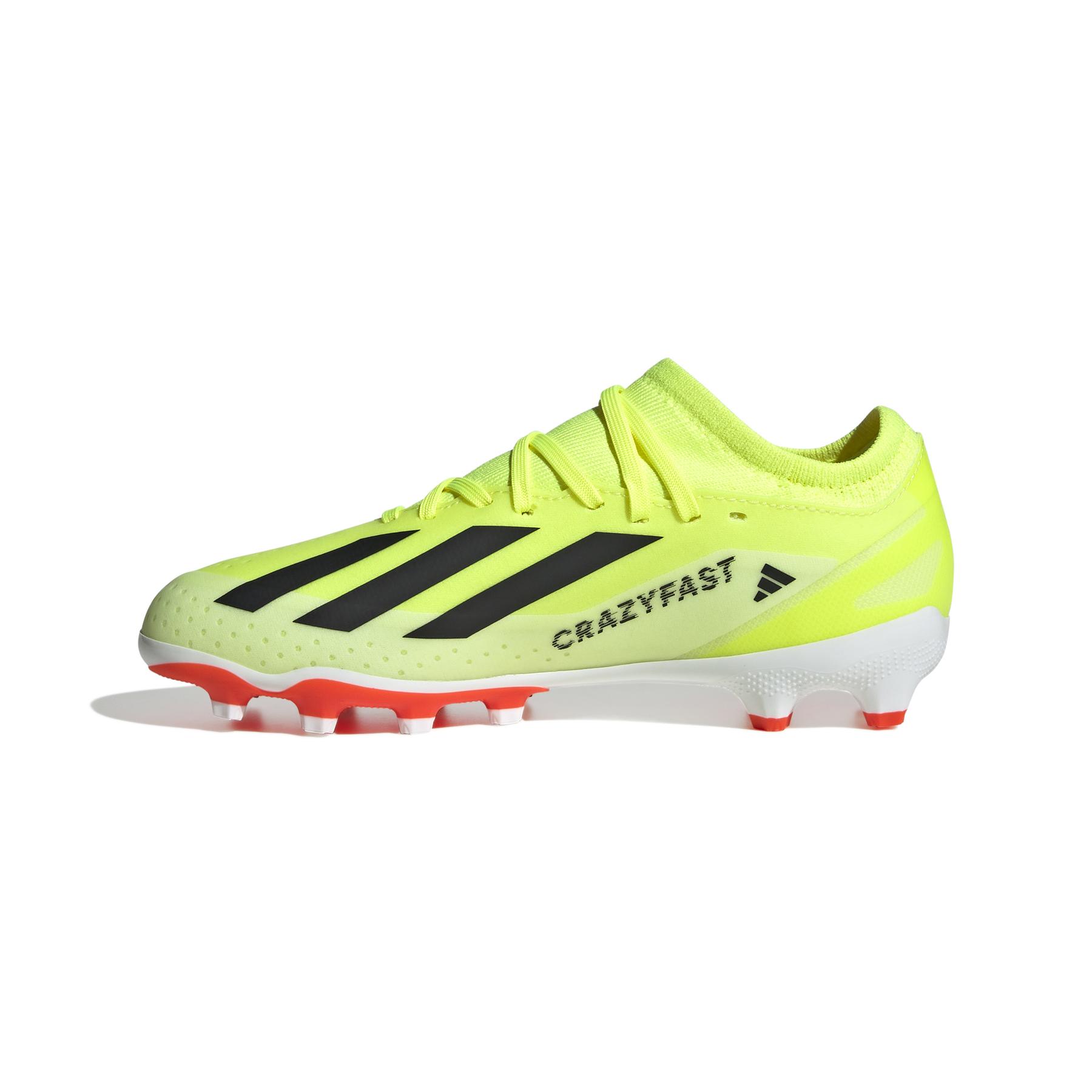 product/a/d/adidas_if0683_4_footwear_photography_side_medial_center_view_white-030824.jpg