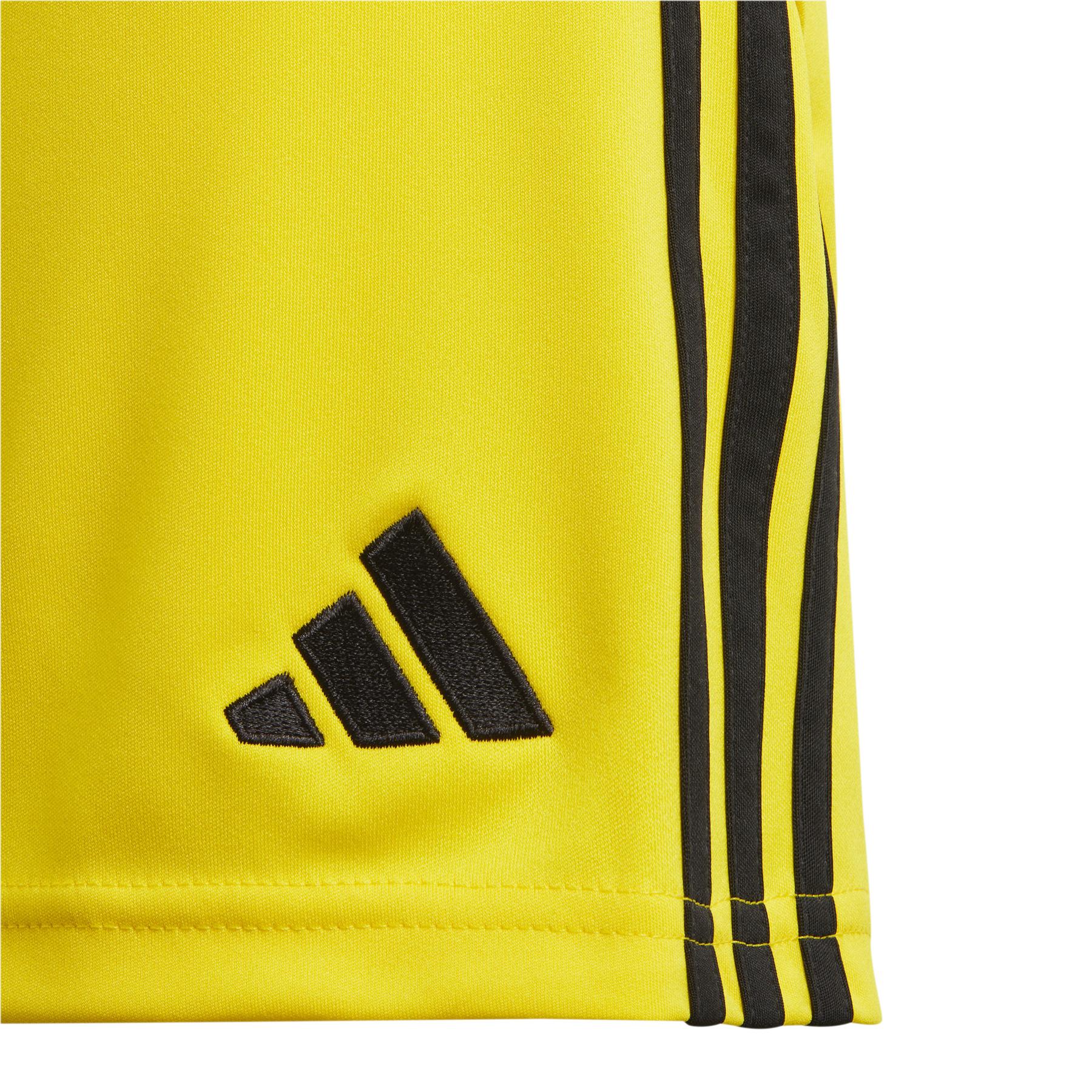 product/a/d/adidas_it2410_5_apparel_photography_detail_view_2_white.jpg