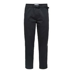 16082507-3765215-slim-tapered-hose-selected-garten-schwarz