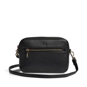 5470gra-102-umhangetasche-markberg-leather-eleambg-web-grain-black-w-gold-tu